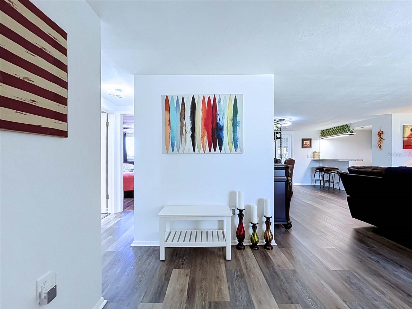 COLONIAL HILLS - Residential