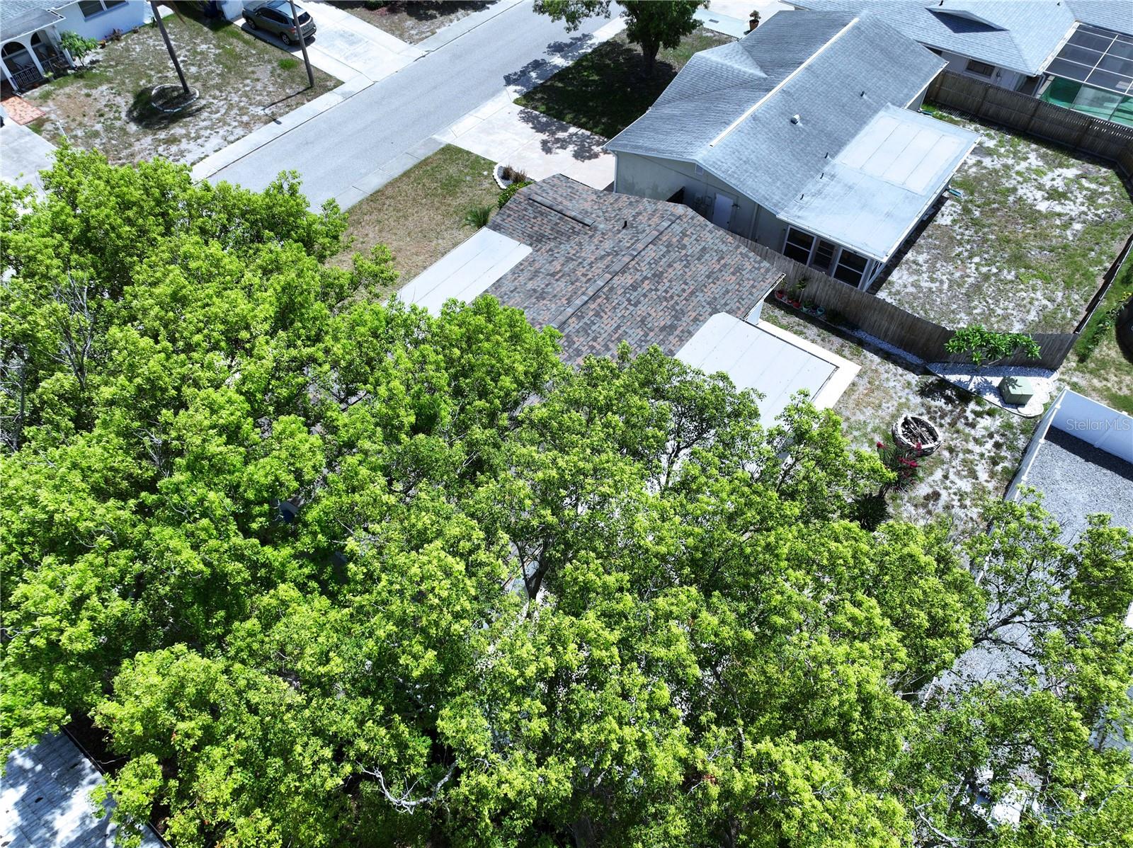 COLONIAL HILLS - Residential