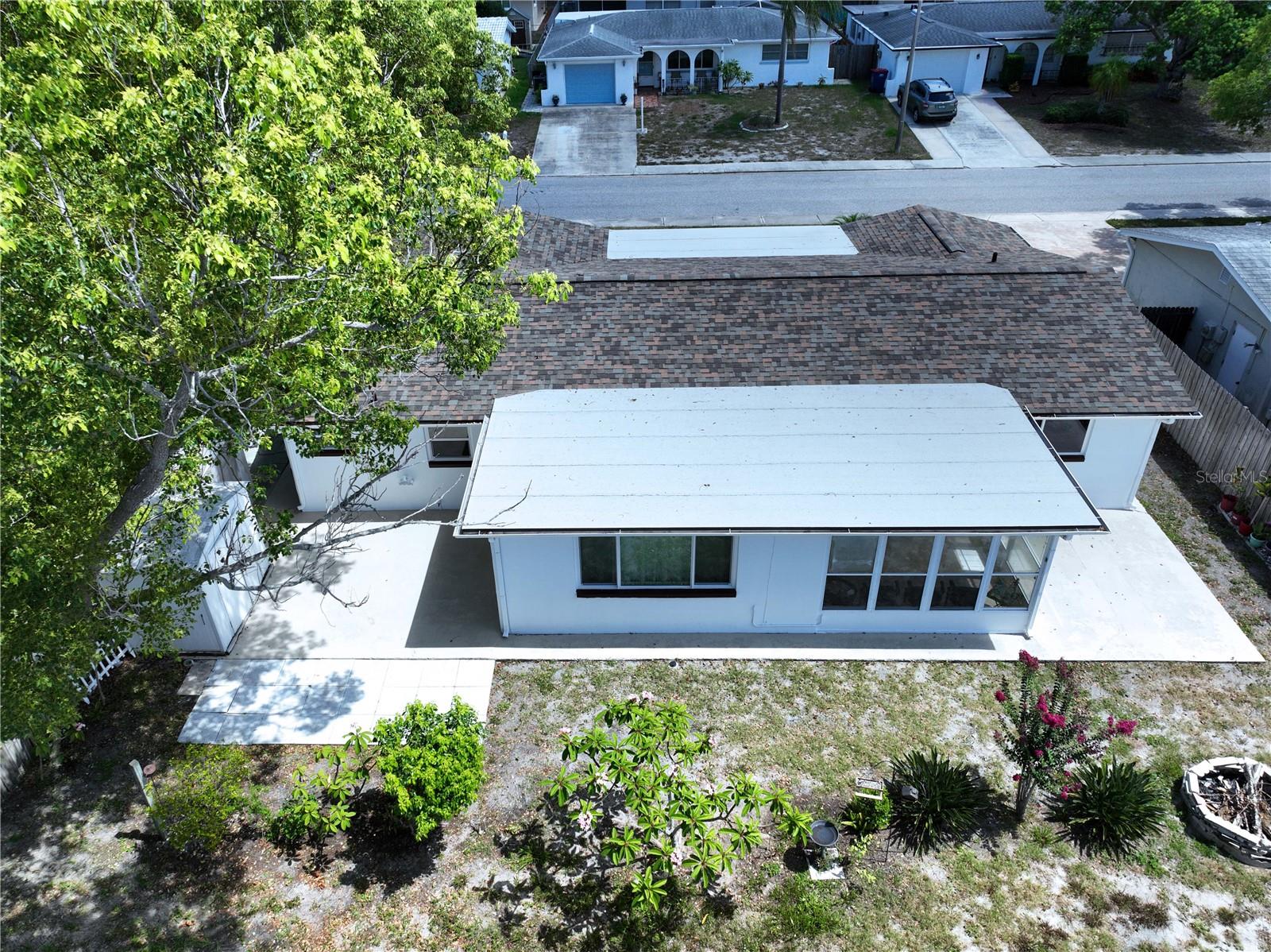COLONIAL HILLS - Residential