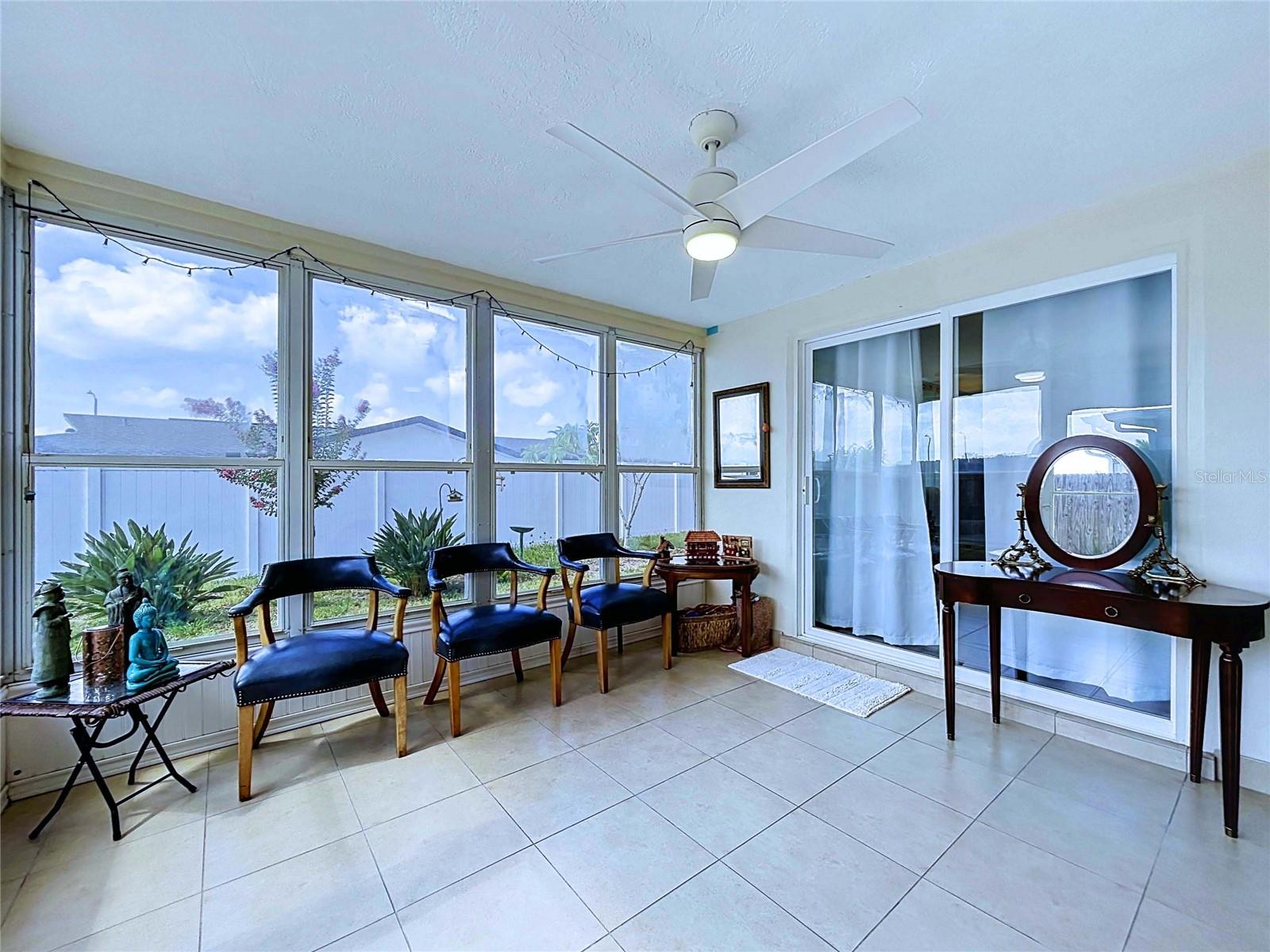 COLONIAL HILLS - Residential