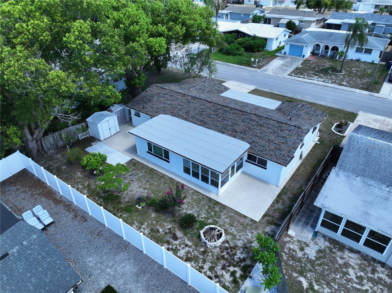 COLONIAL HILLS - Residential