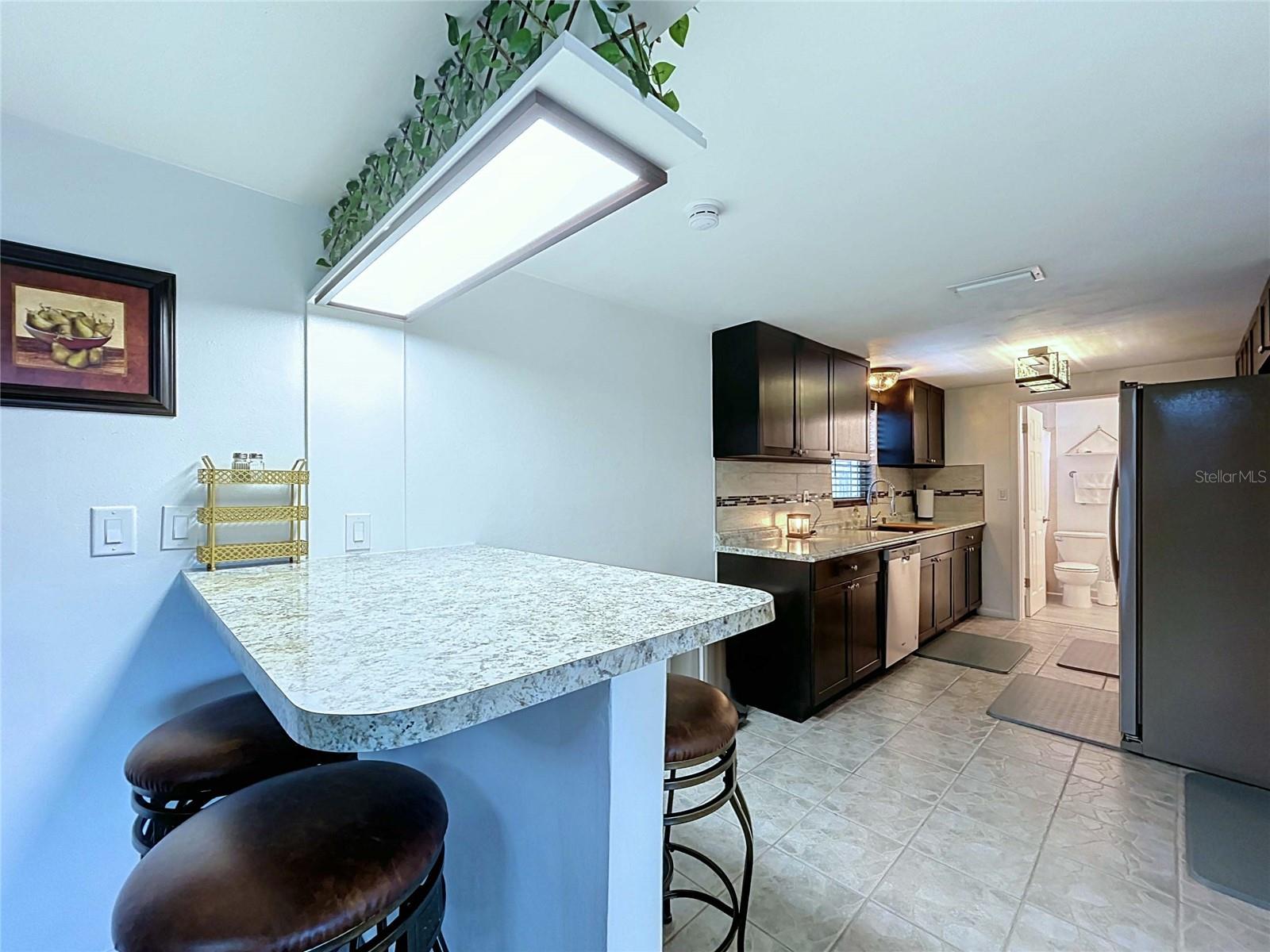 COLONIAL HILLS - Residential