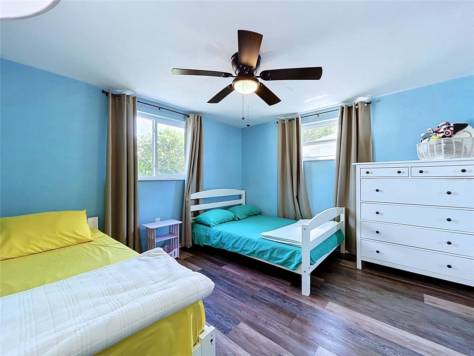 COLONIAL HILLS - Residential
