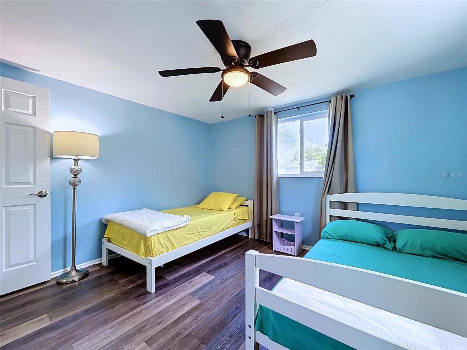 COLONIAL HILLS - Residential
