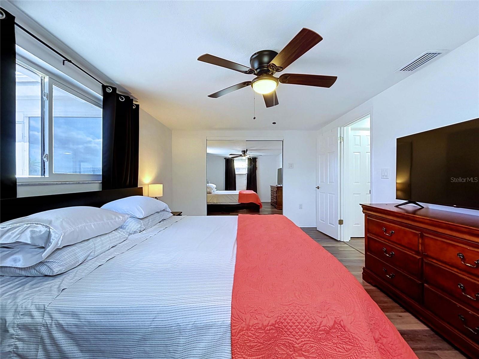 COLONIAL HILLS - Residential