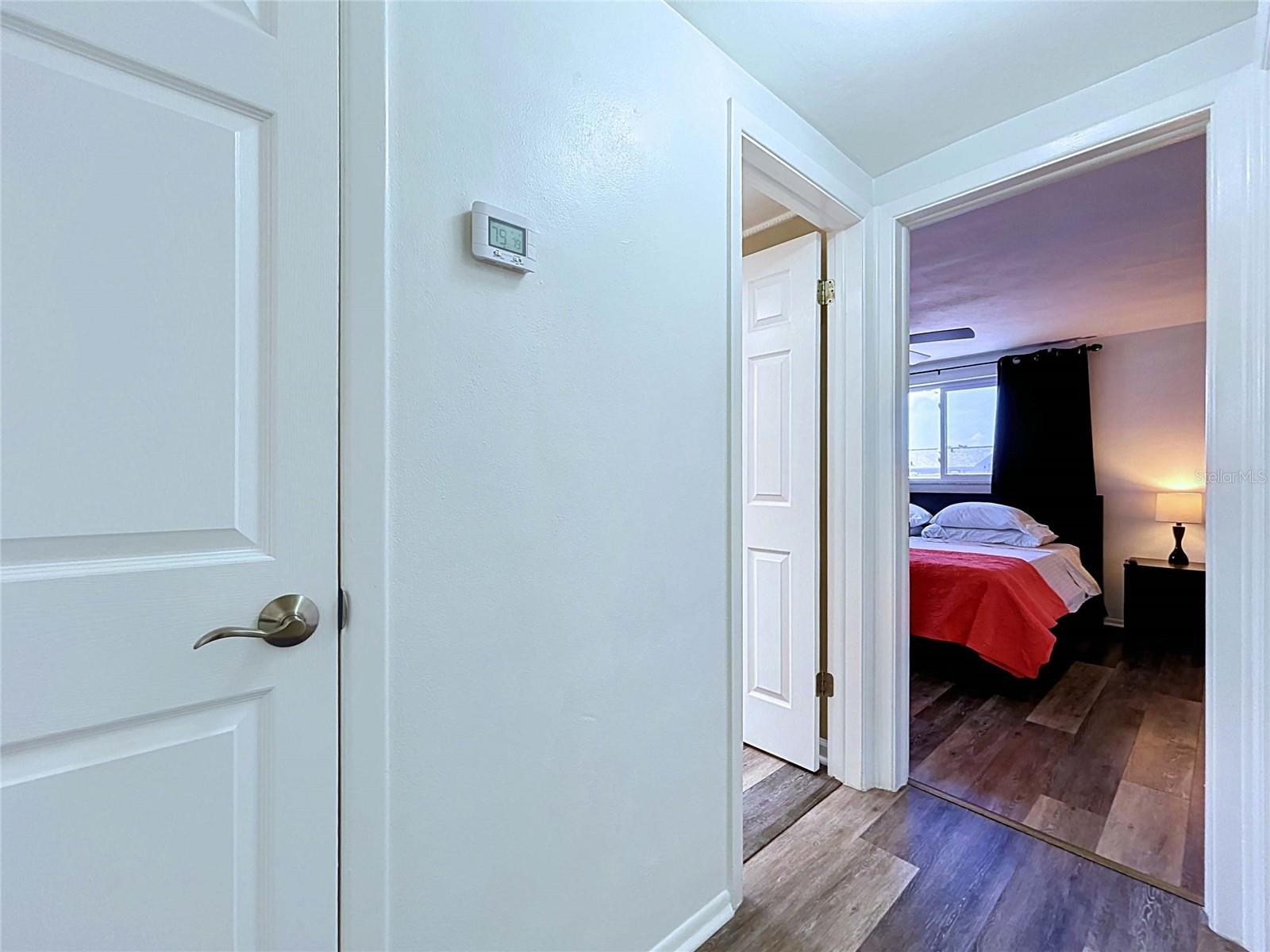COLONIAL HILLS - Residential