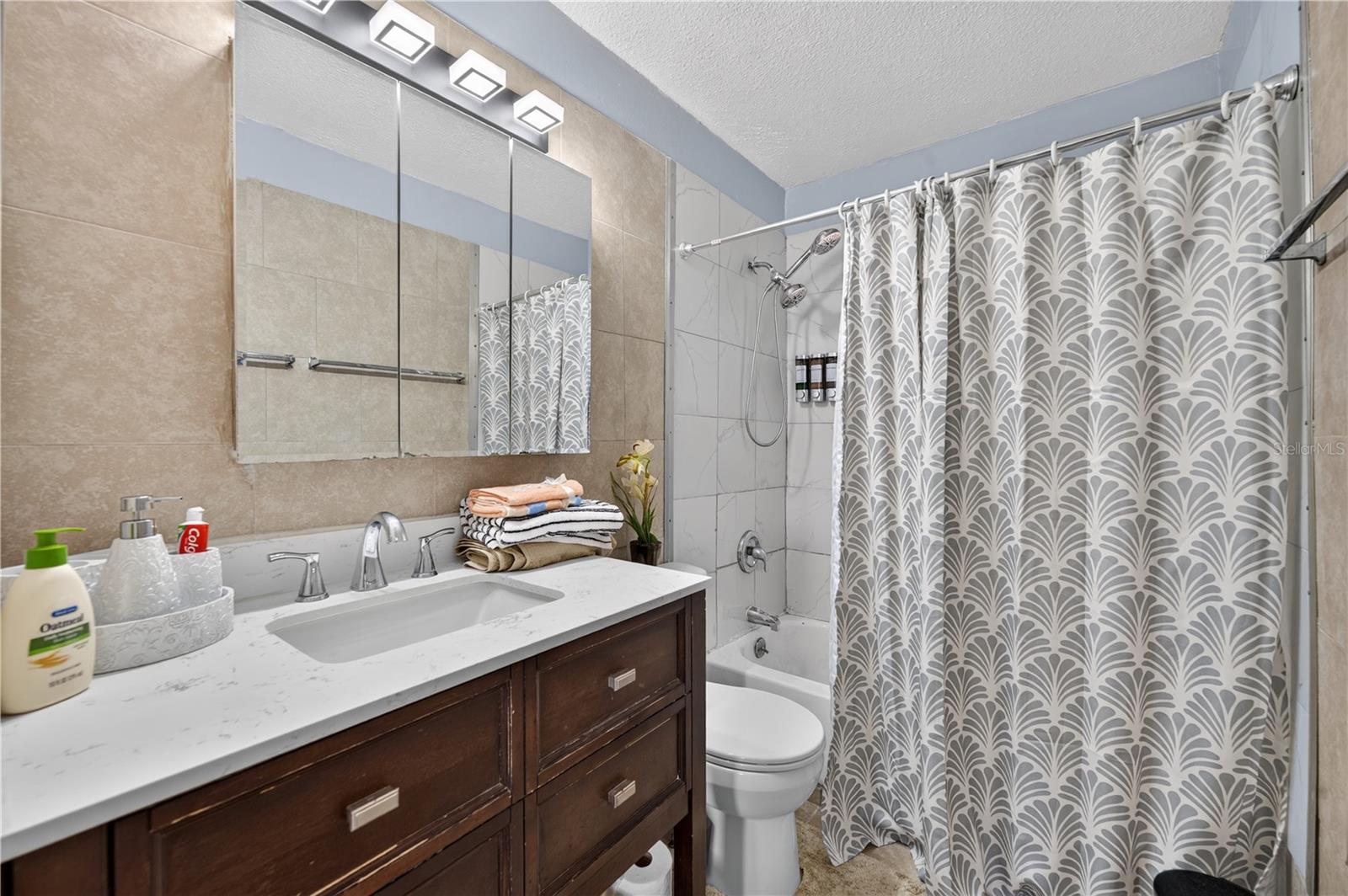 MALIBU GROVES EIGHTH ADD - Residential