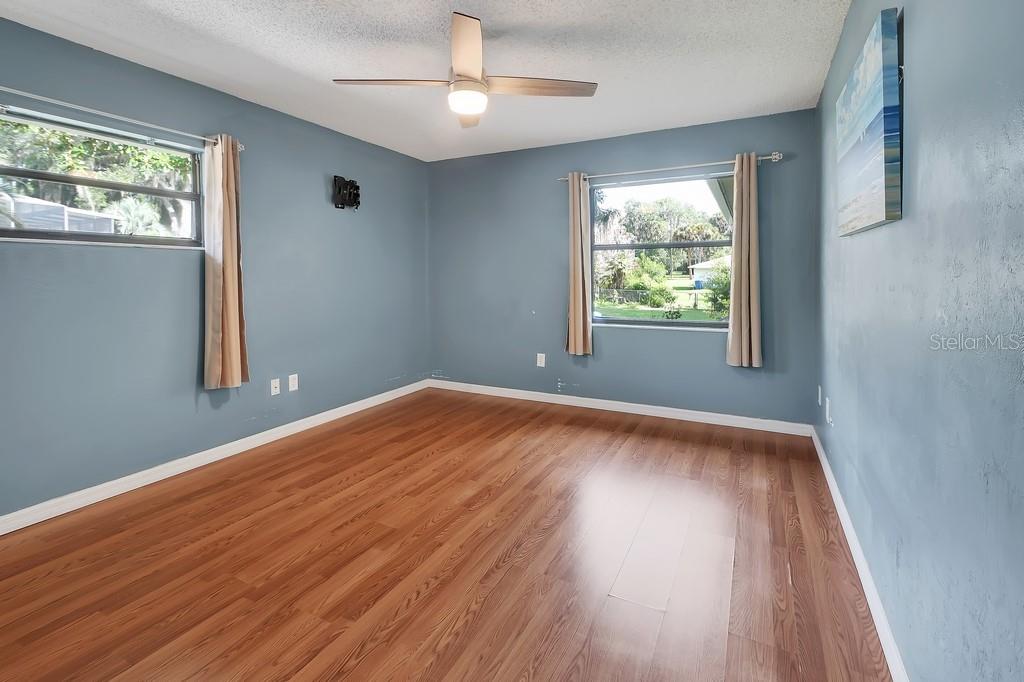 BURWYN PARK - Residential