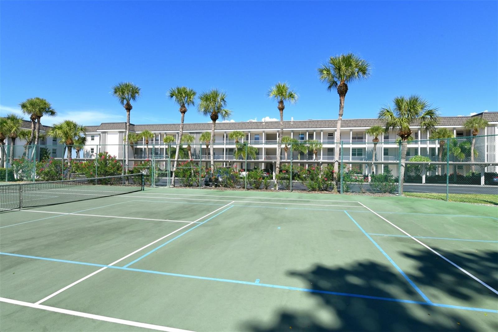 LONGBOAT HARBOUR - Residential