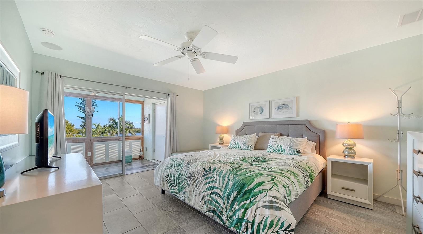 LONGBOAT HARBOUR - Residential