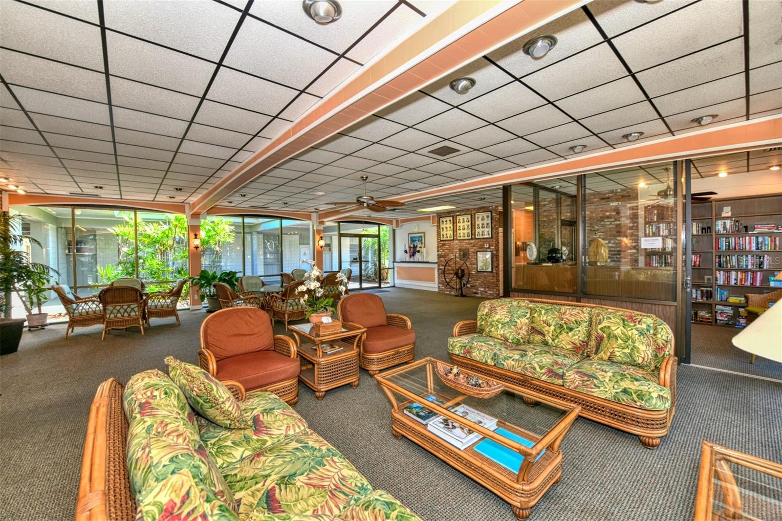 LONGBOAT HARBOUR - Residential