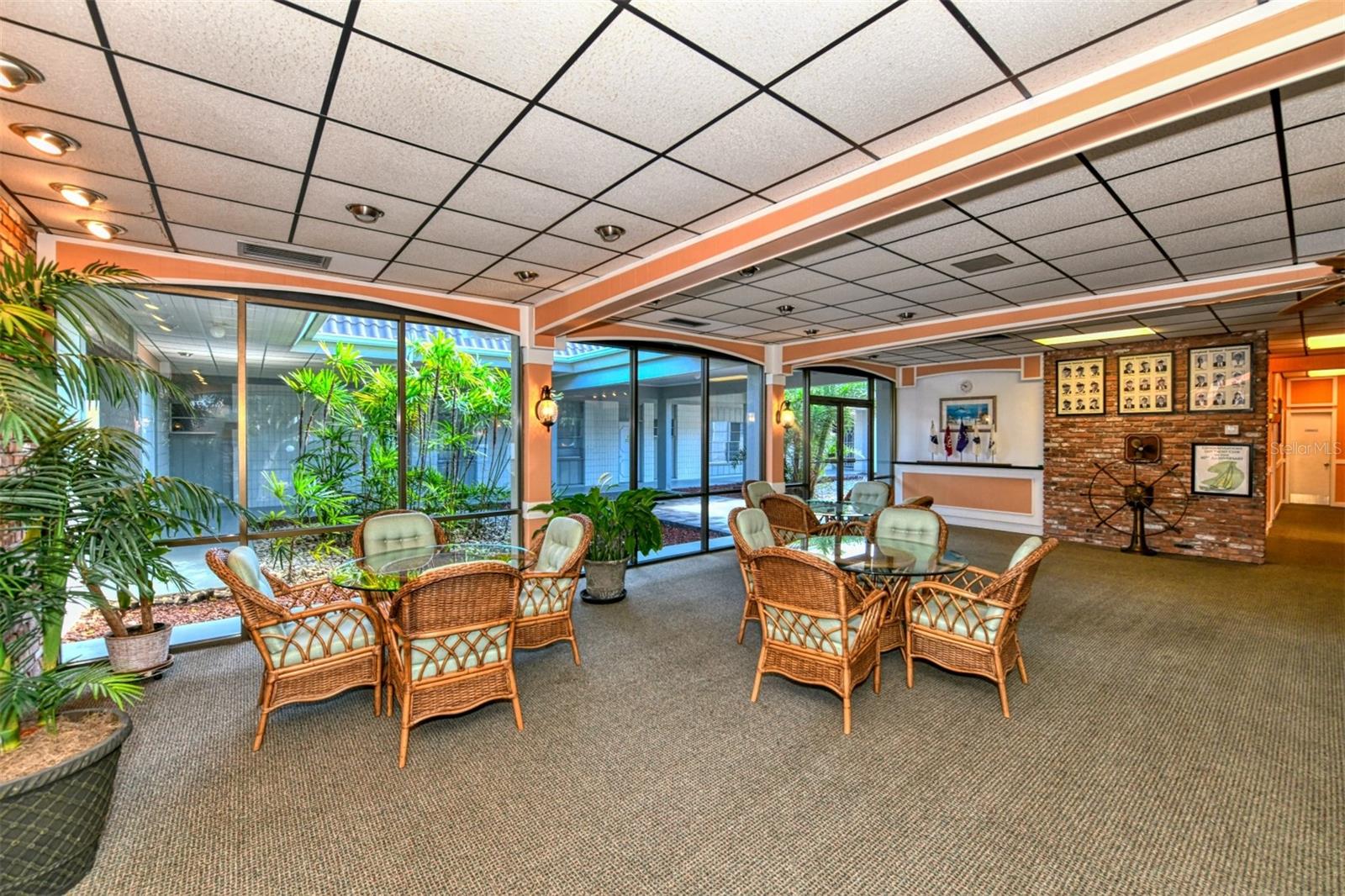 LONGBOAT HARBOUR - Residential