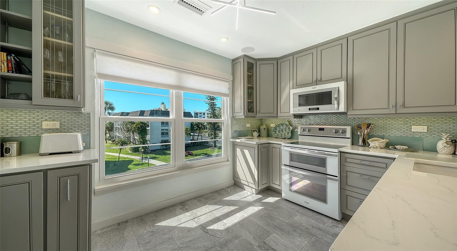LONGBOAT HARBOUR - Residential