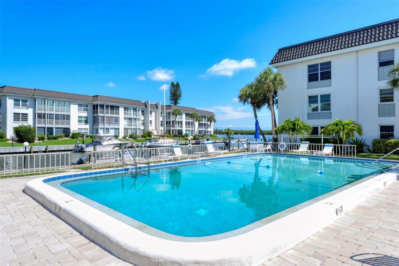 LONGBOAT HARBOUR - Residential