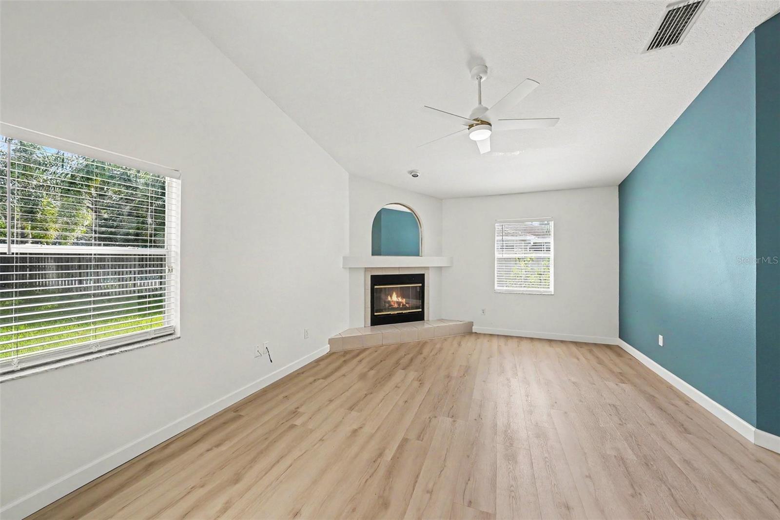 WYNDHAM LAKE SUB PH ONE - Residential