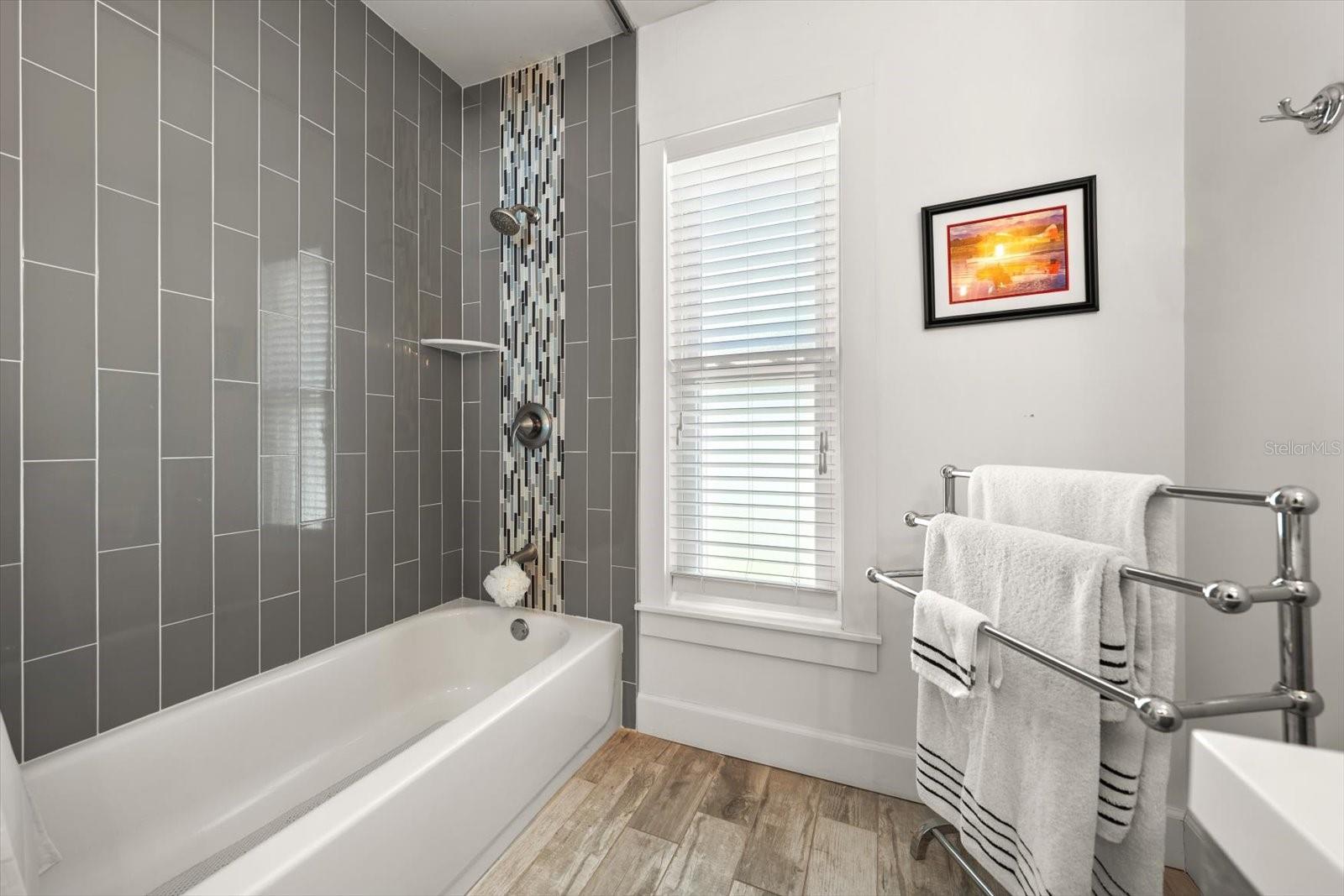BELLEAIR ESTATES - Residential