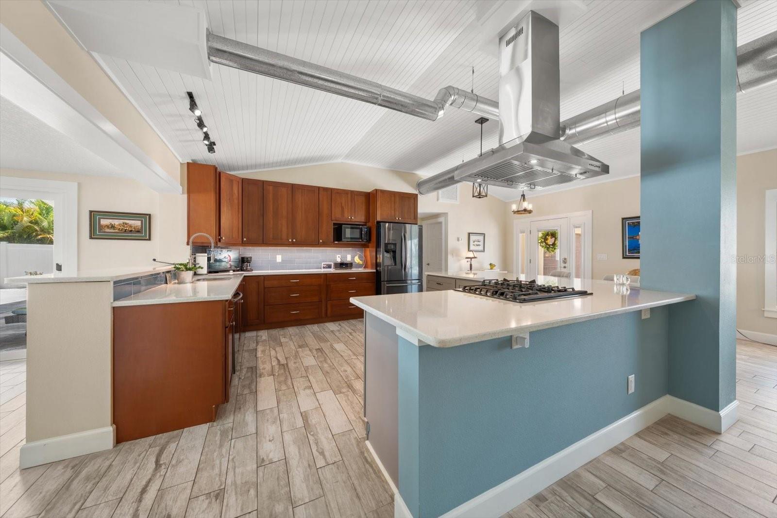 BELLEAIR ESTATES - Residential