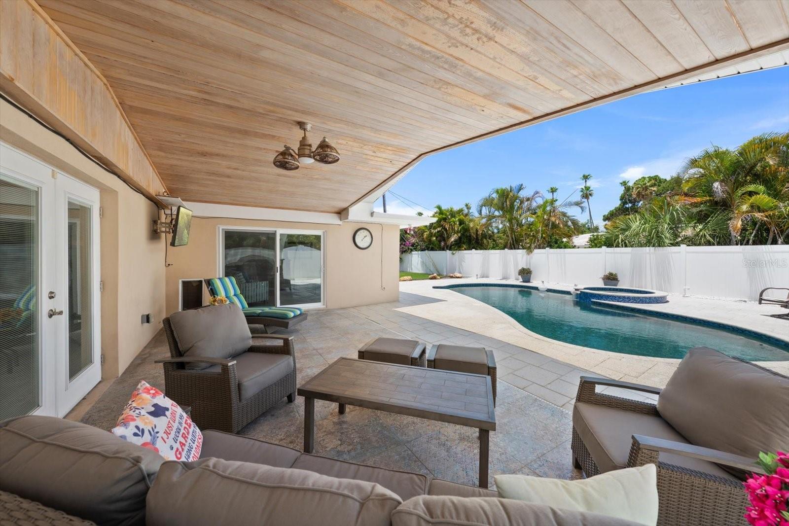 BELLEAIR ESTATES - Residential