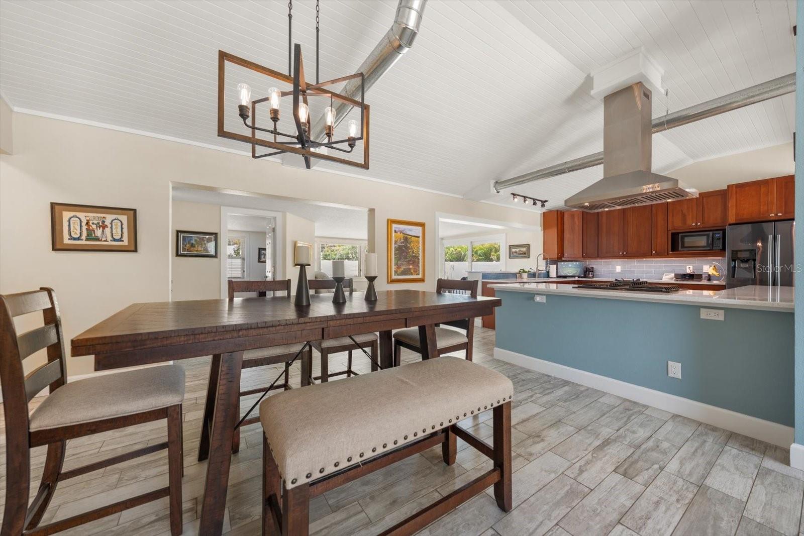 BELLEAIR ESTATES - Residential