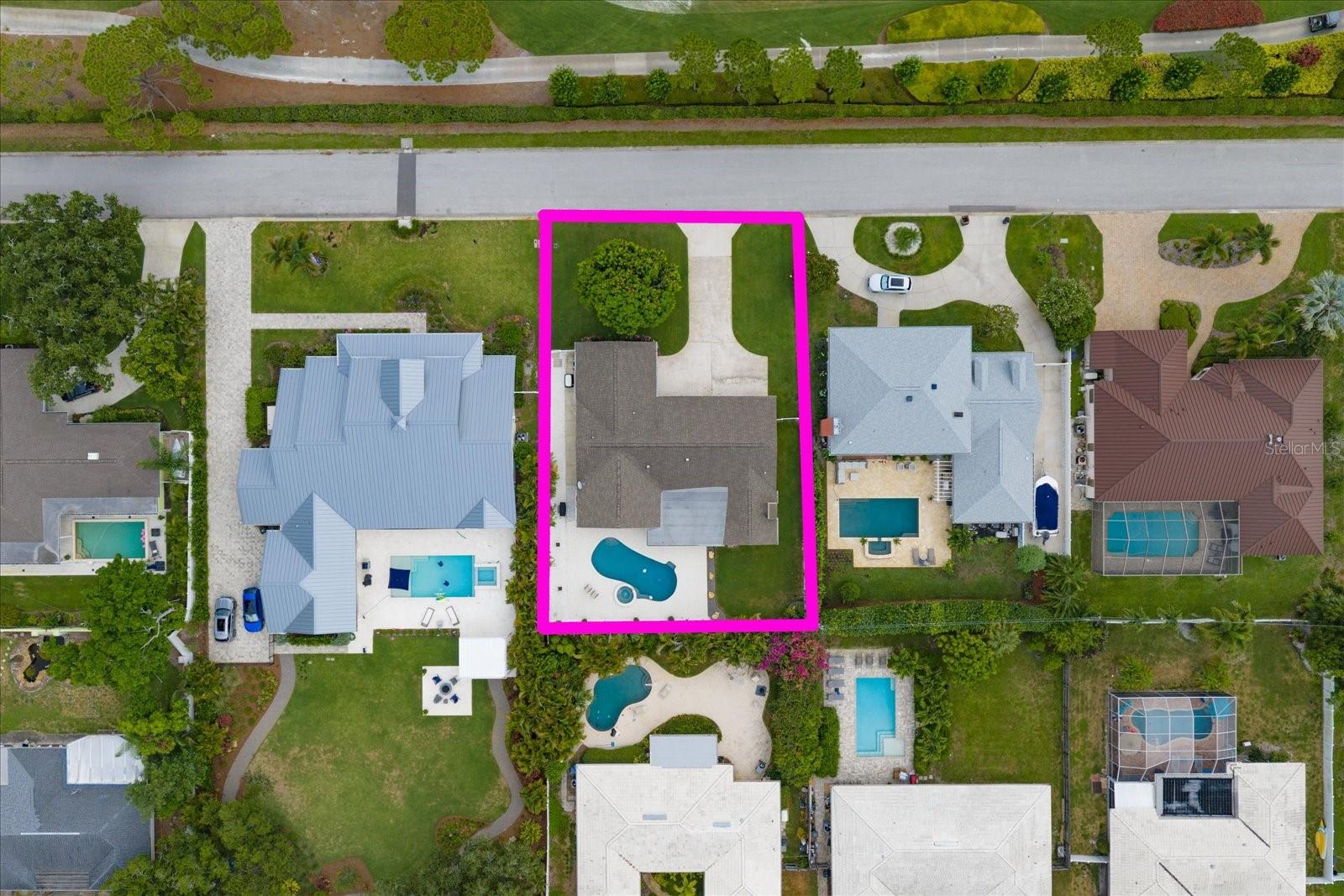 BELLEAIR ESTATES - Residential