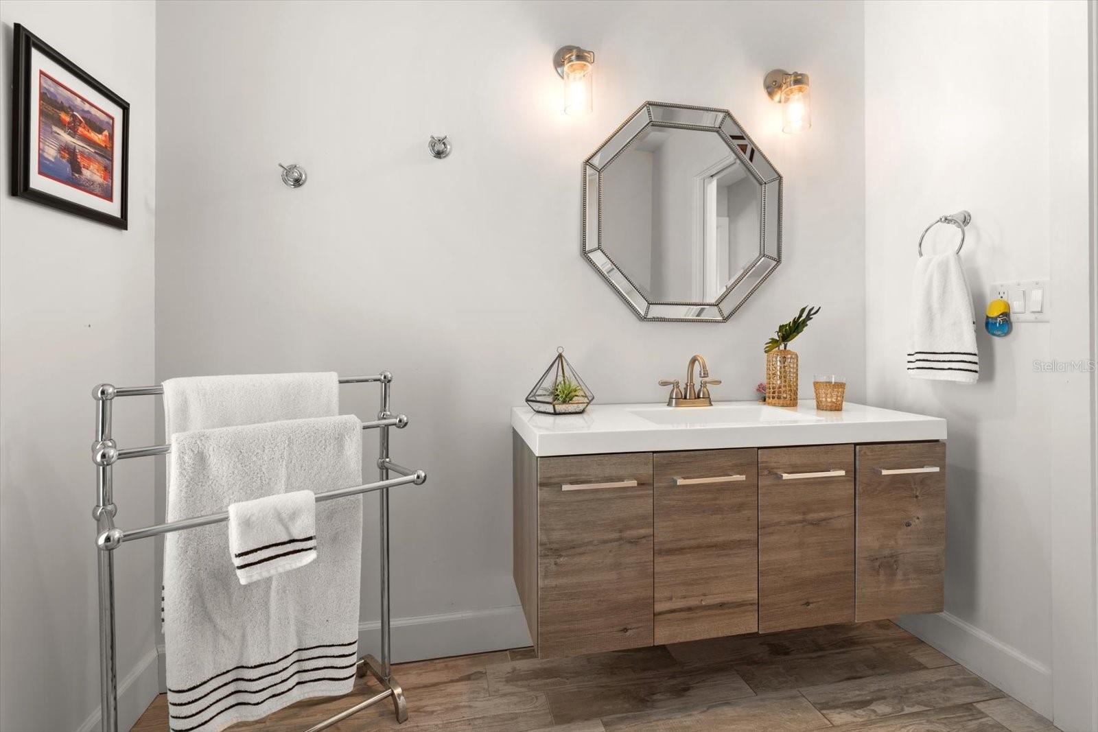 BELLEAIR ESTATES - Residential