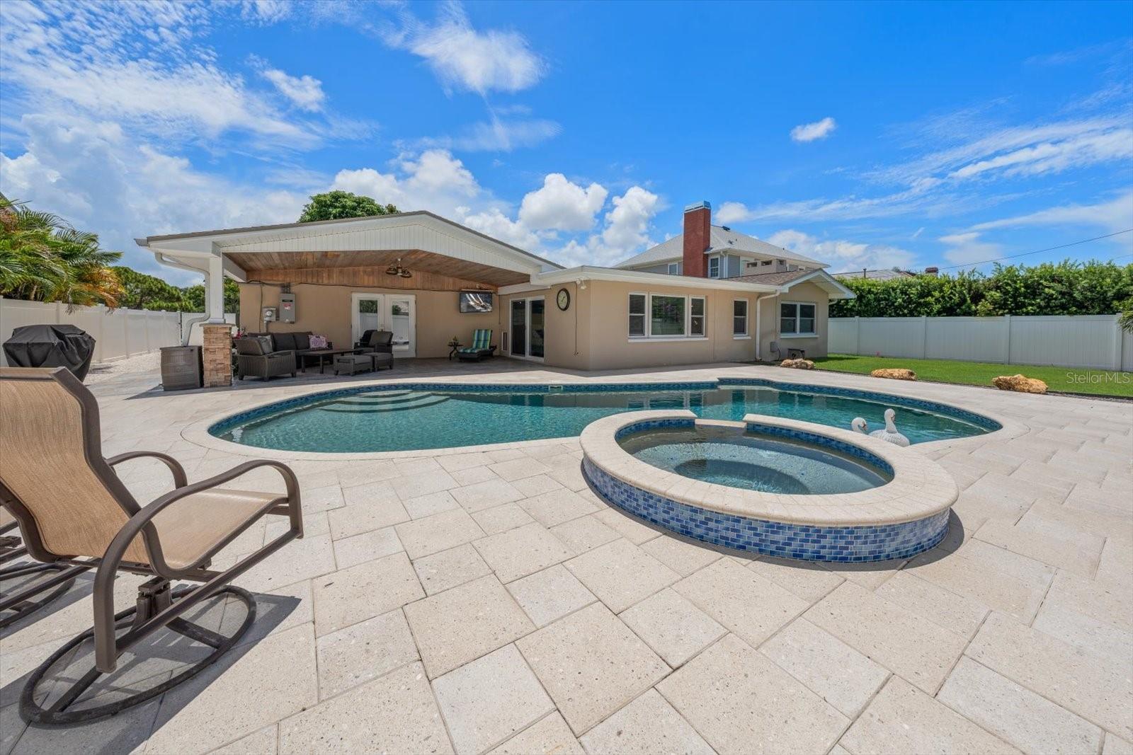 BELLEAIR ESTATES - Residential
