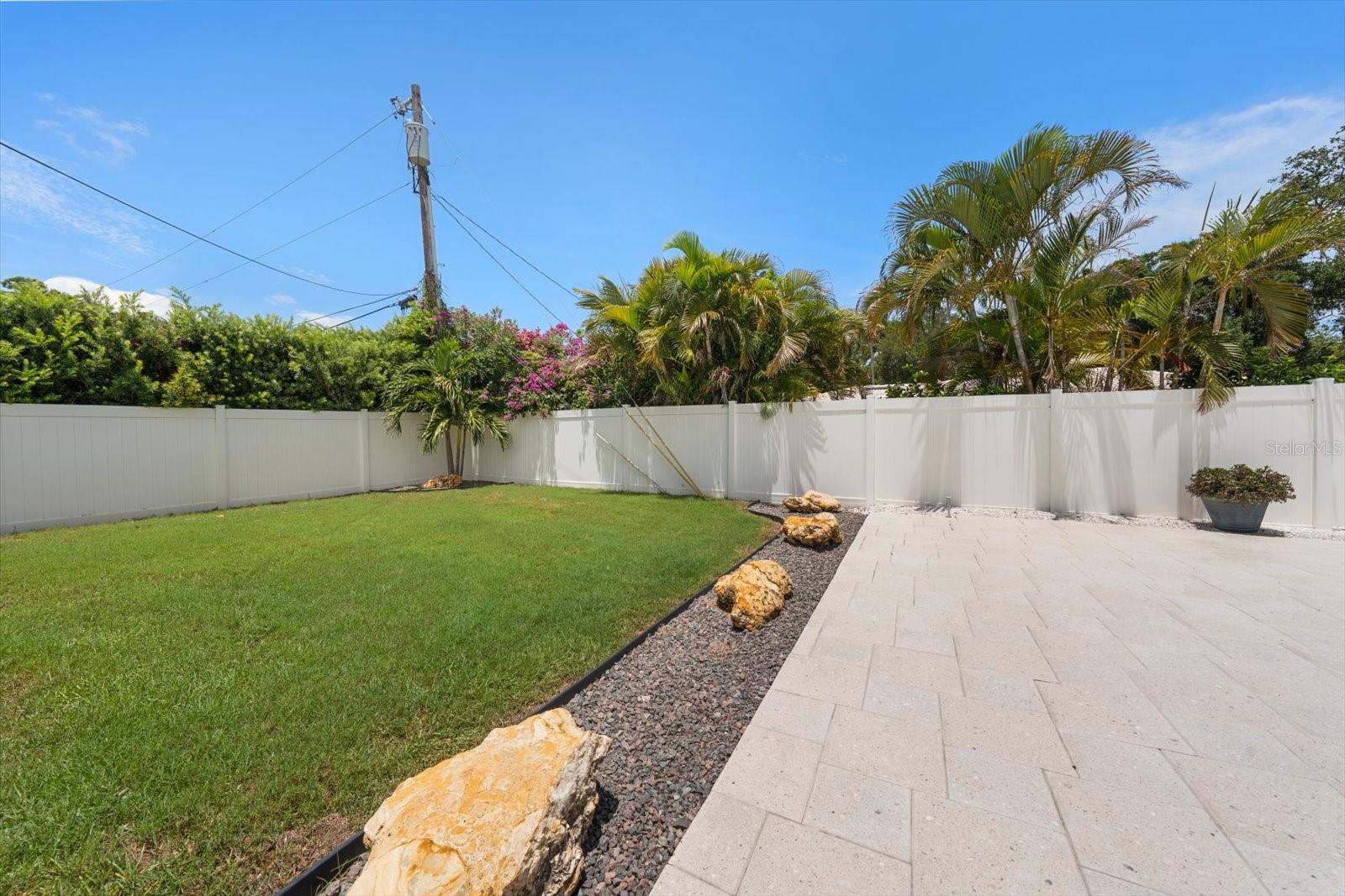 BELLEAIR ESTATES - Residential