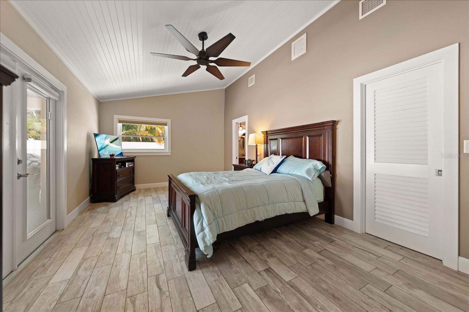 BELLEAIR ESTATES - Residential