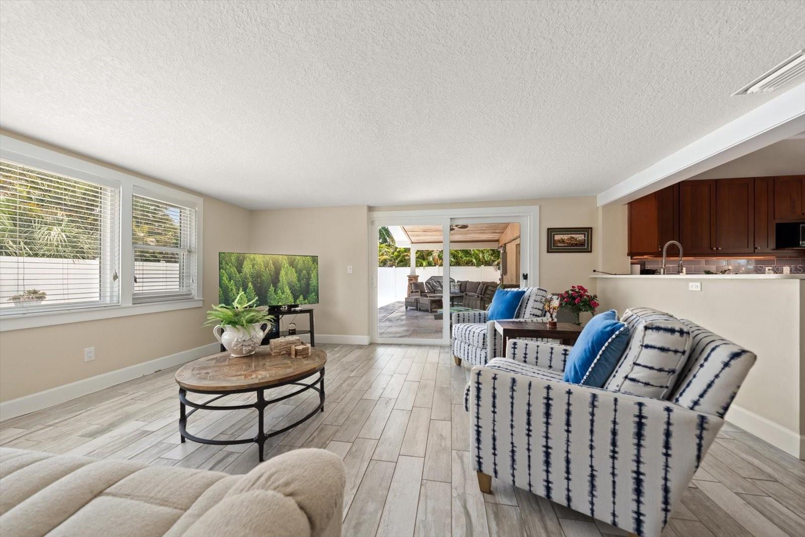 BELLEAIR ESTATES - Residential