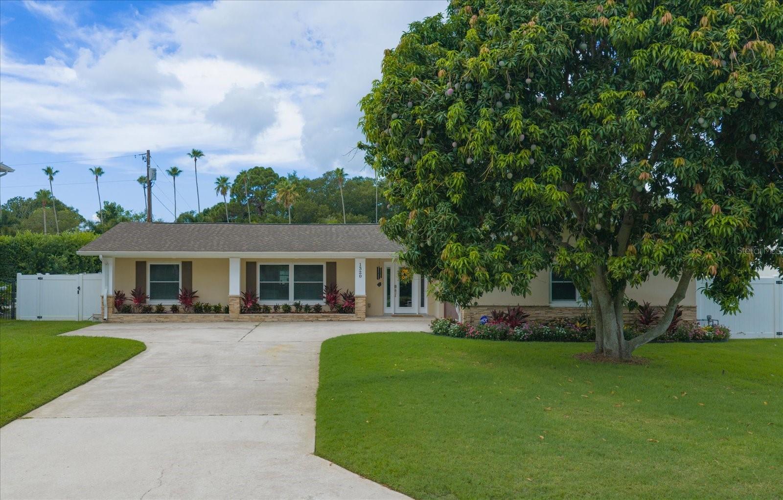 BELLEAIR ESTATES - Residential