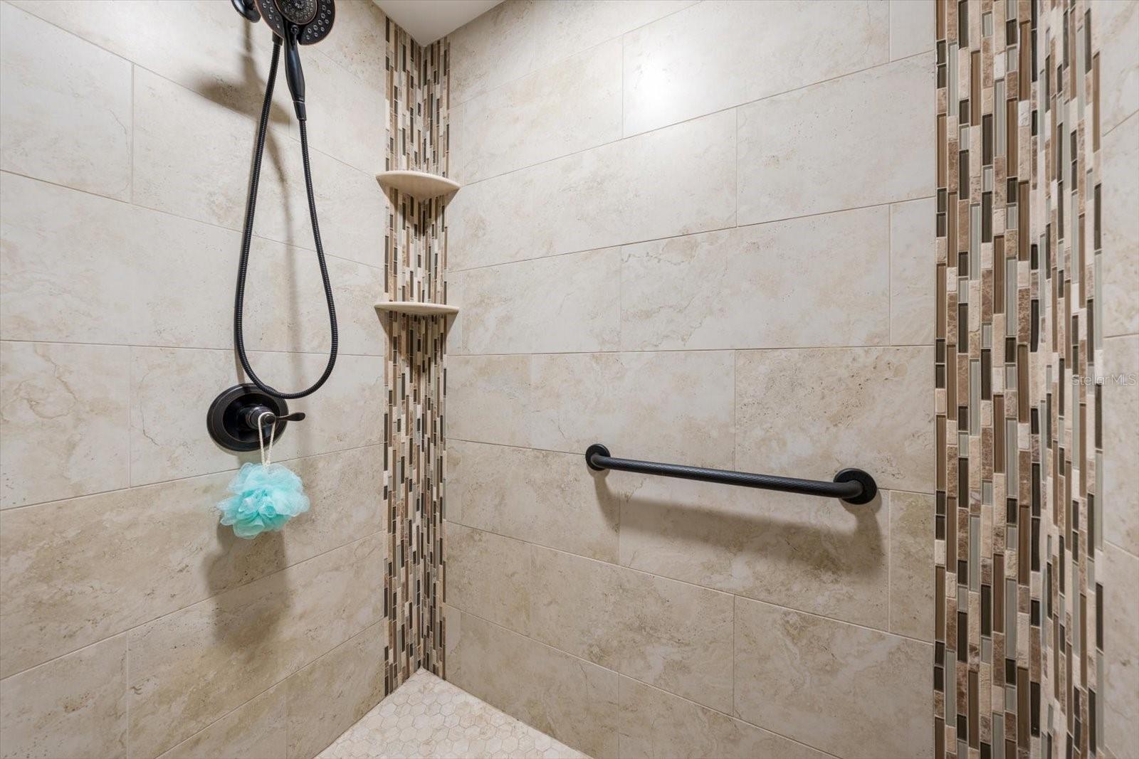 BELLEAIR ESTATES - Residential
