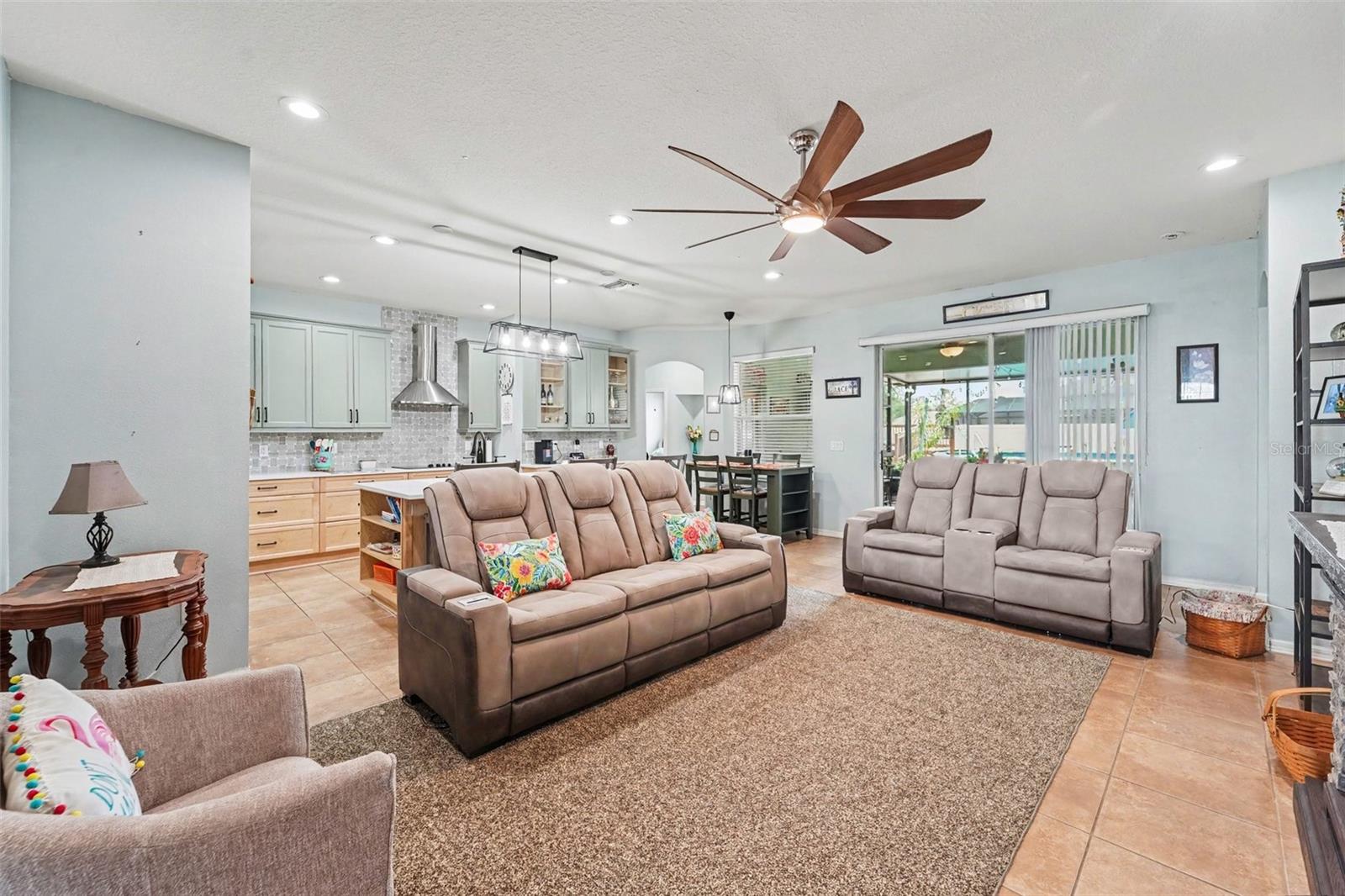 OAK GLEN - Residential
