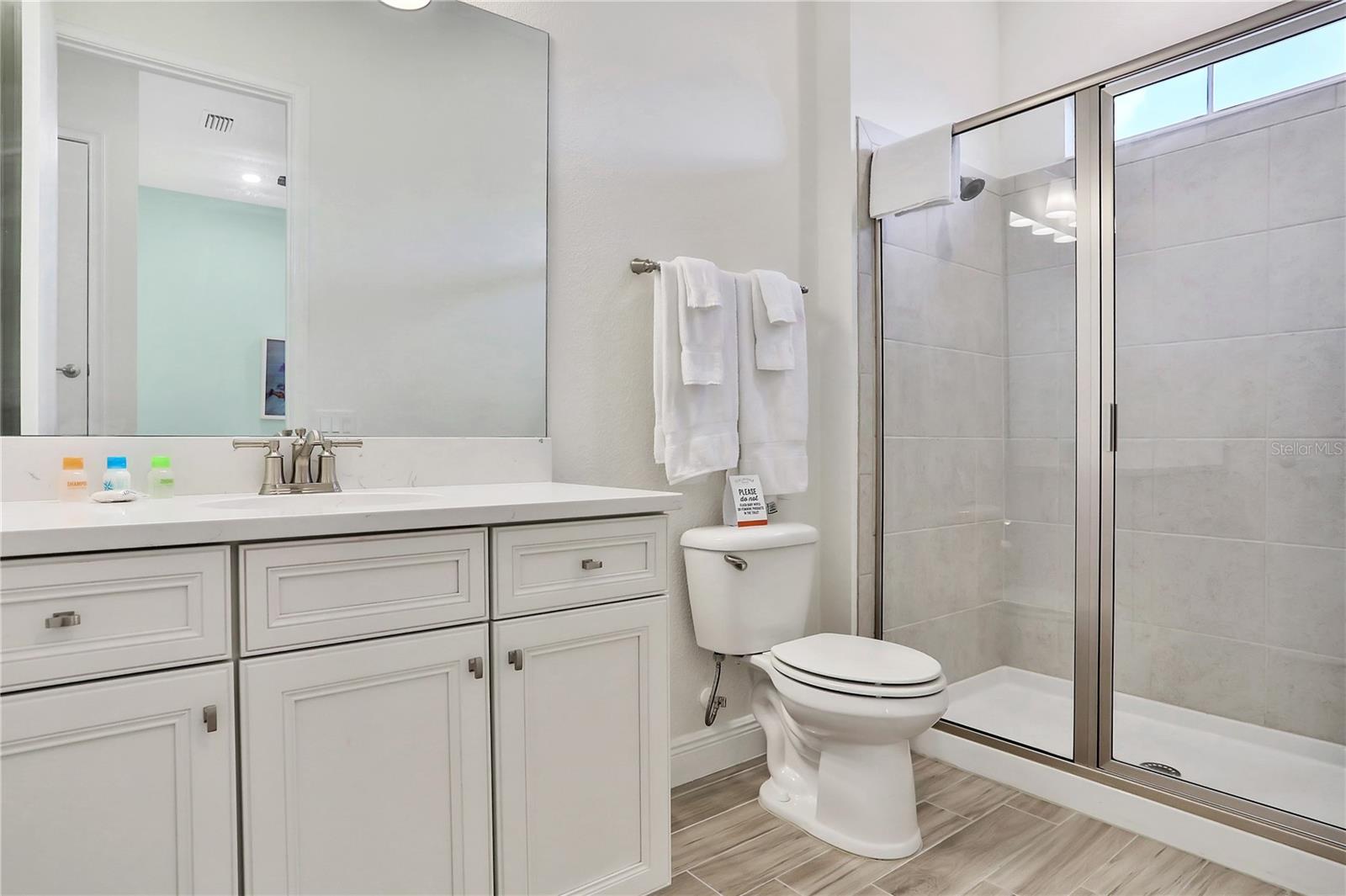 ROLLING OAKS PH 5 - Residential Lease