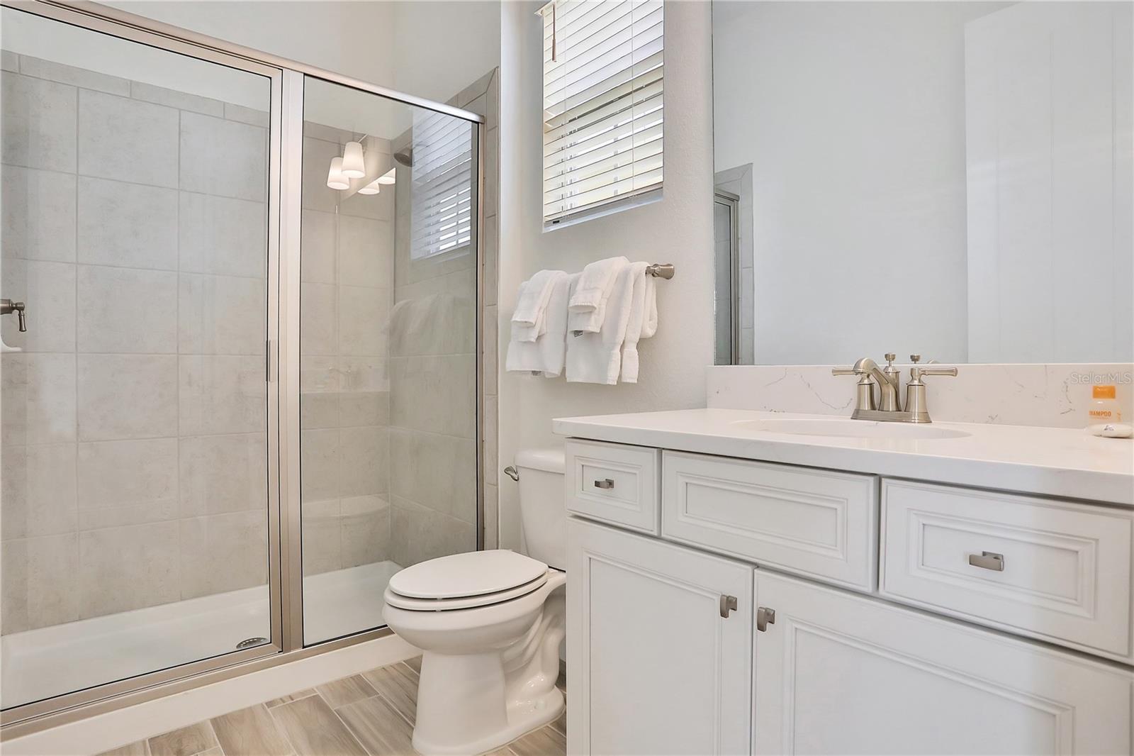 ROLLING OAKS PH 5 - Residential Lease