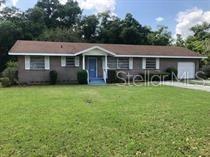 Charming 4-bedroom, 2-bath home situated on an oversized lot just blocks from Stetson University and DeLand’s award-winning downtown! This spacious home features beautiful hardwood floors, built-in dressers, and ceiling fans in every room. Enjoy the convenience of an in-home washer and dryer, a one-car garage, and plenty of parking, with space for up to four vehicles. Lawn care is included, so you can relax and enjoy the large yard.  The neighborhood is known for its peaceful atmosphere and friendly community, making it an ideal place to call home. This home offers comfort, character, and unbeatable location!
Additionally, its location provides easy access to major highways, making commuting a breeze. No smoking. 1st and Sec Dep due up front. Please verify all measurements. Background check on all applicants including credit, criminal and eviction.