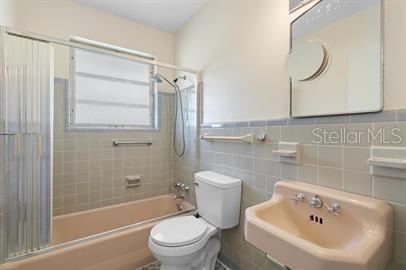 PINELYN PARK - Residential Lease