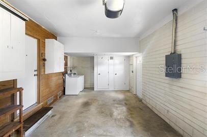 PINELYN PARK - Residential Lease