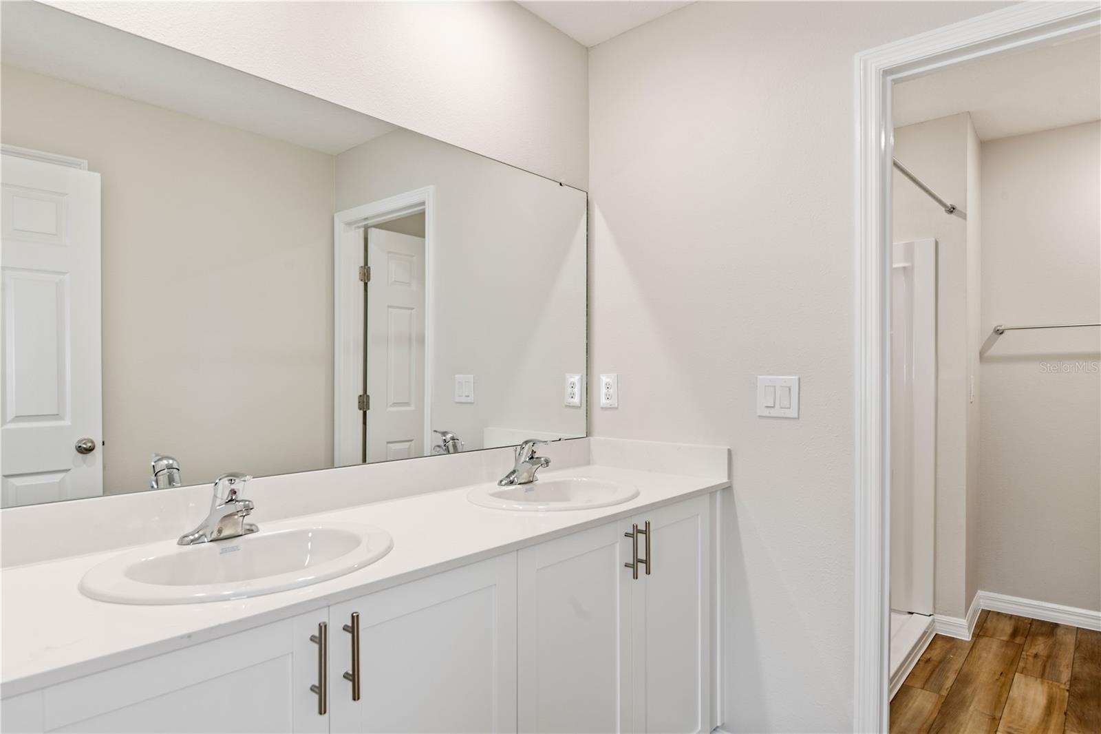 PASADENA WOODS - Residential