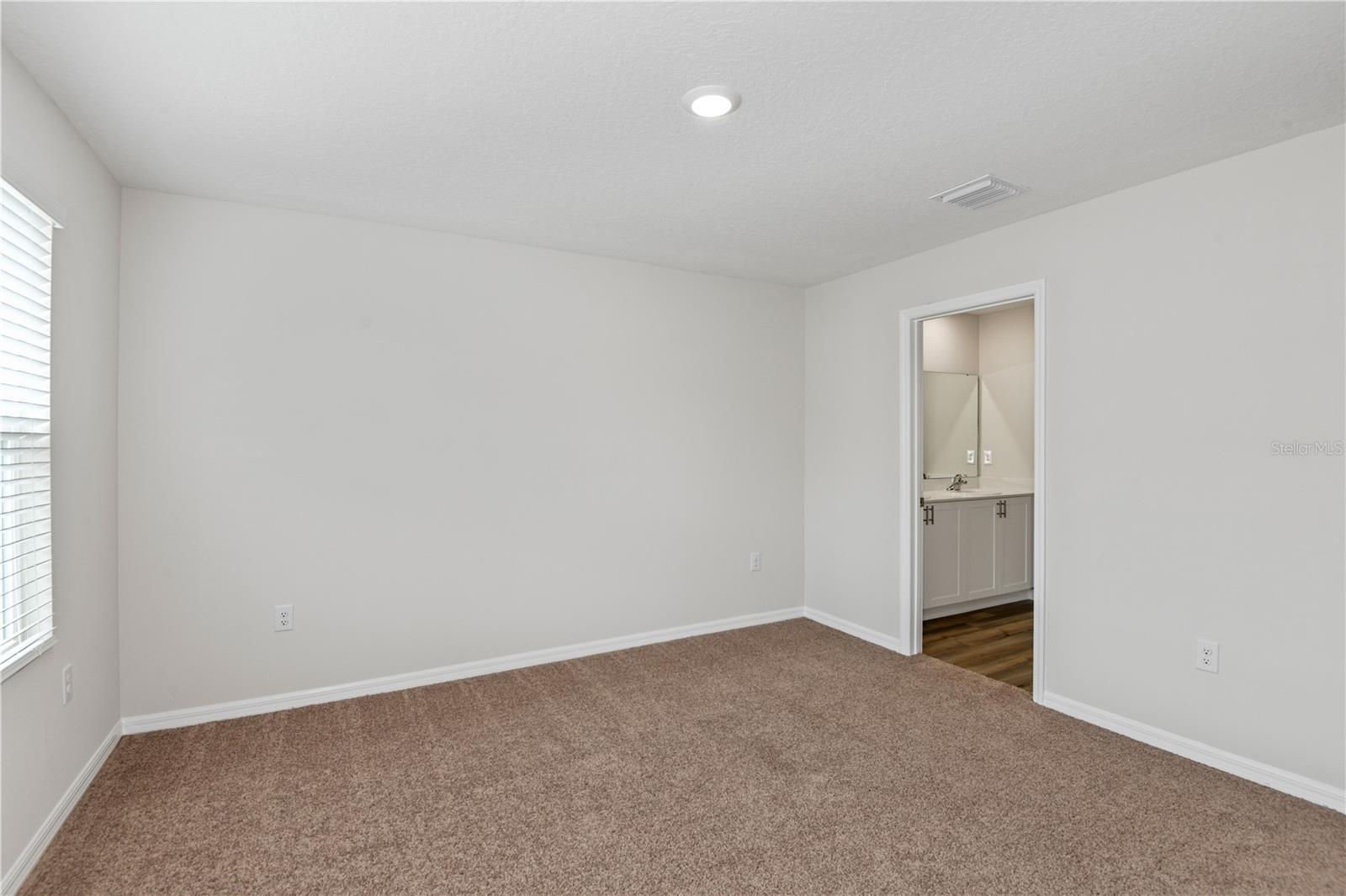 PASADENA WOODS - Residential