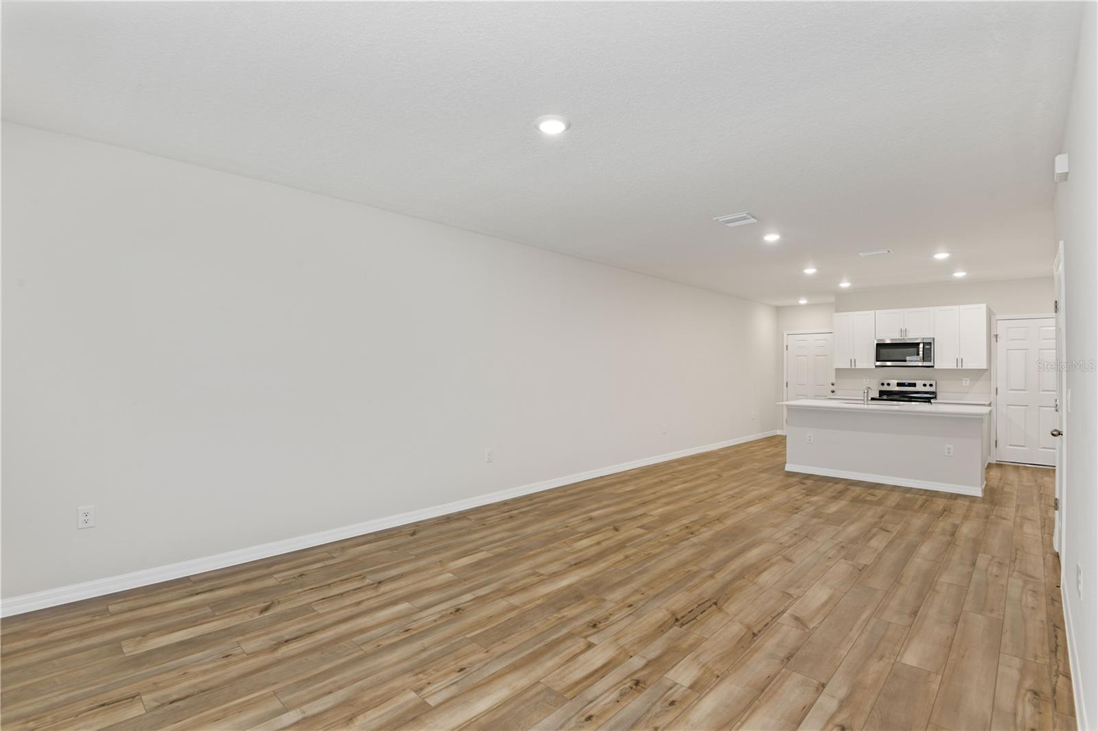 PASADENA WOODS - Residential