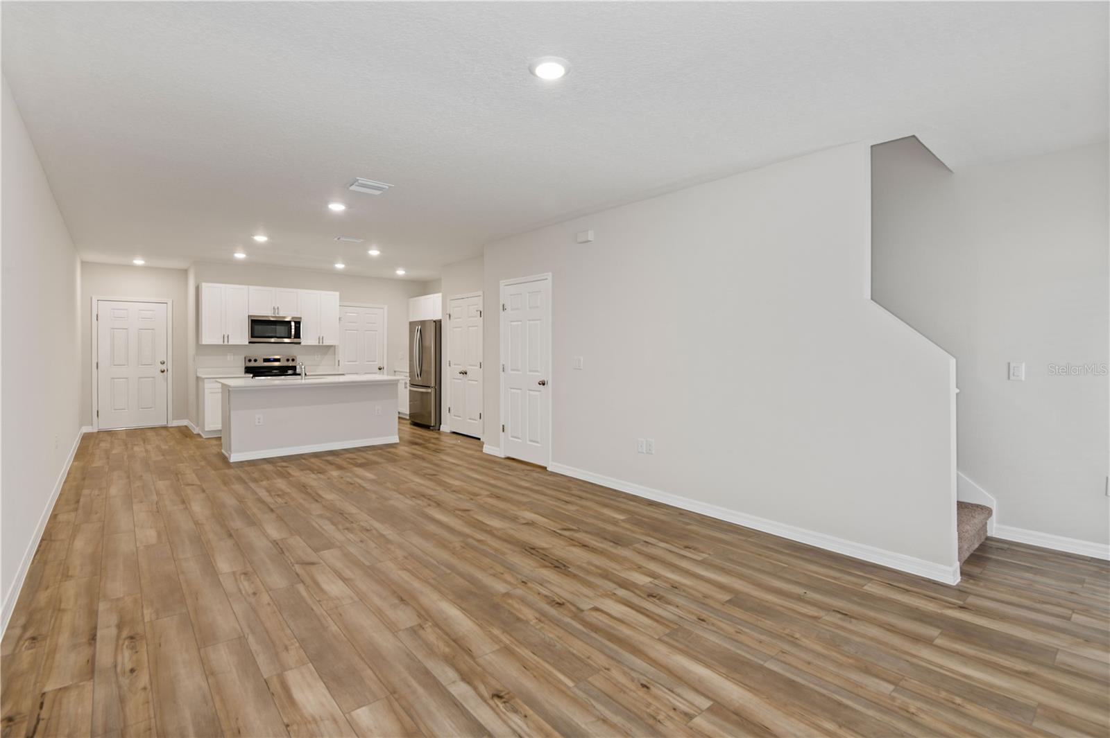 PASADENA WOODS - Residential