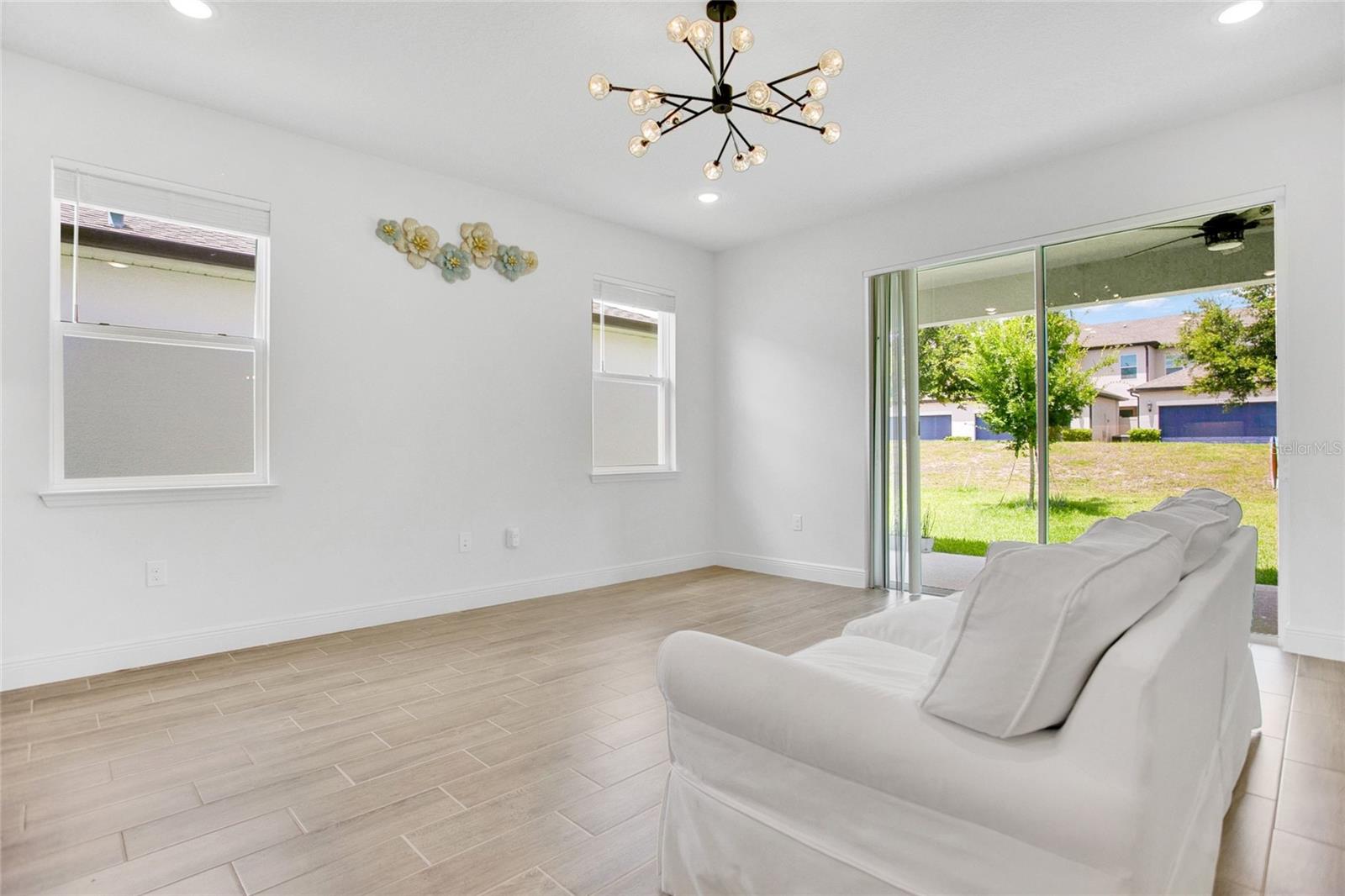 SUMMERLAKE RESERVE - Residential