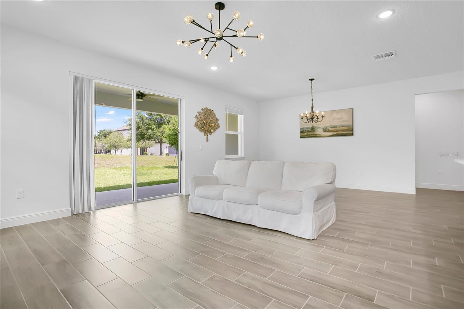 SUMMERLAKE RESERVE - Residential
