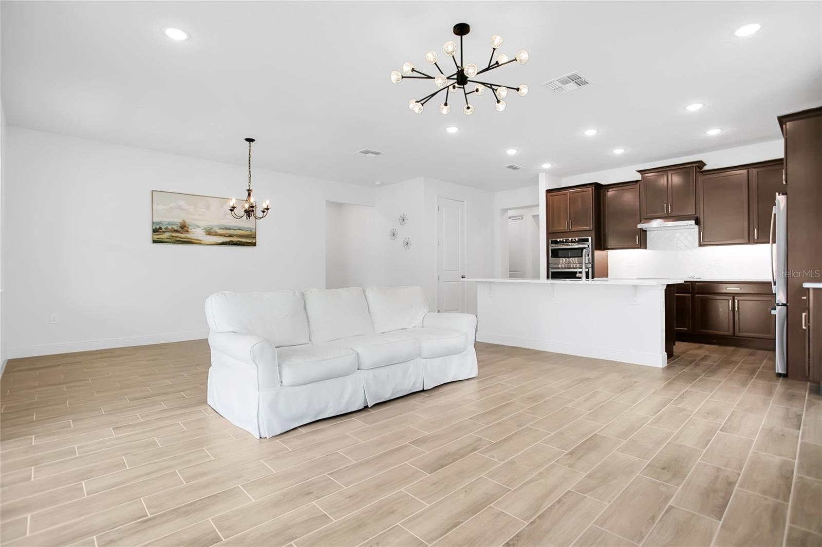 SUMMERLAKE RESERVE - Residential