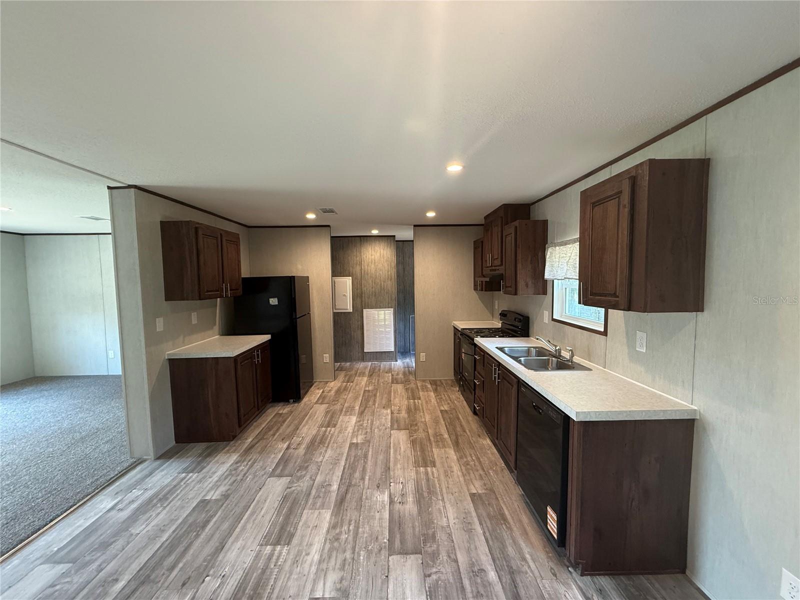 OAK MEADOWS - Residential