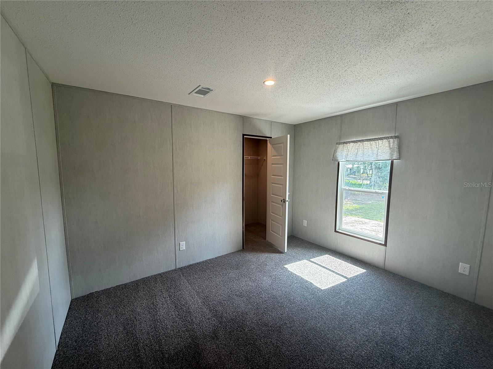 OAK MEADOWS - Residential