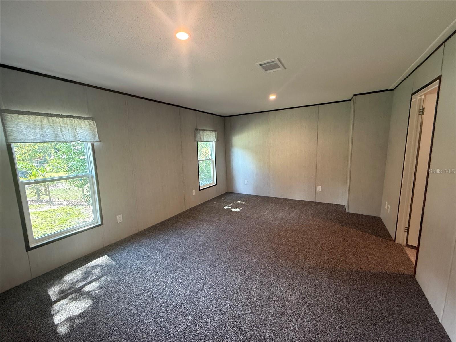 OAK MEADOWS - Residential