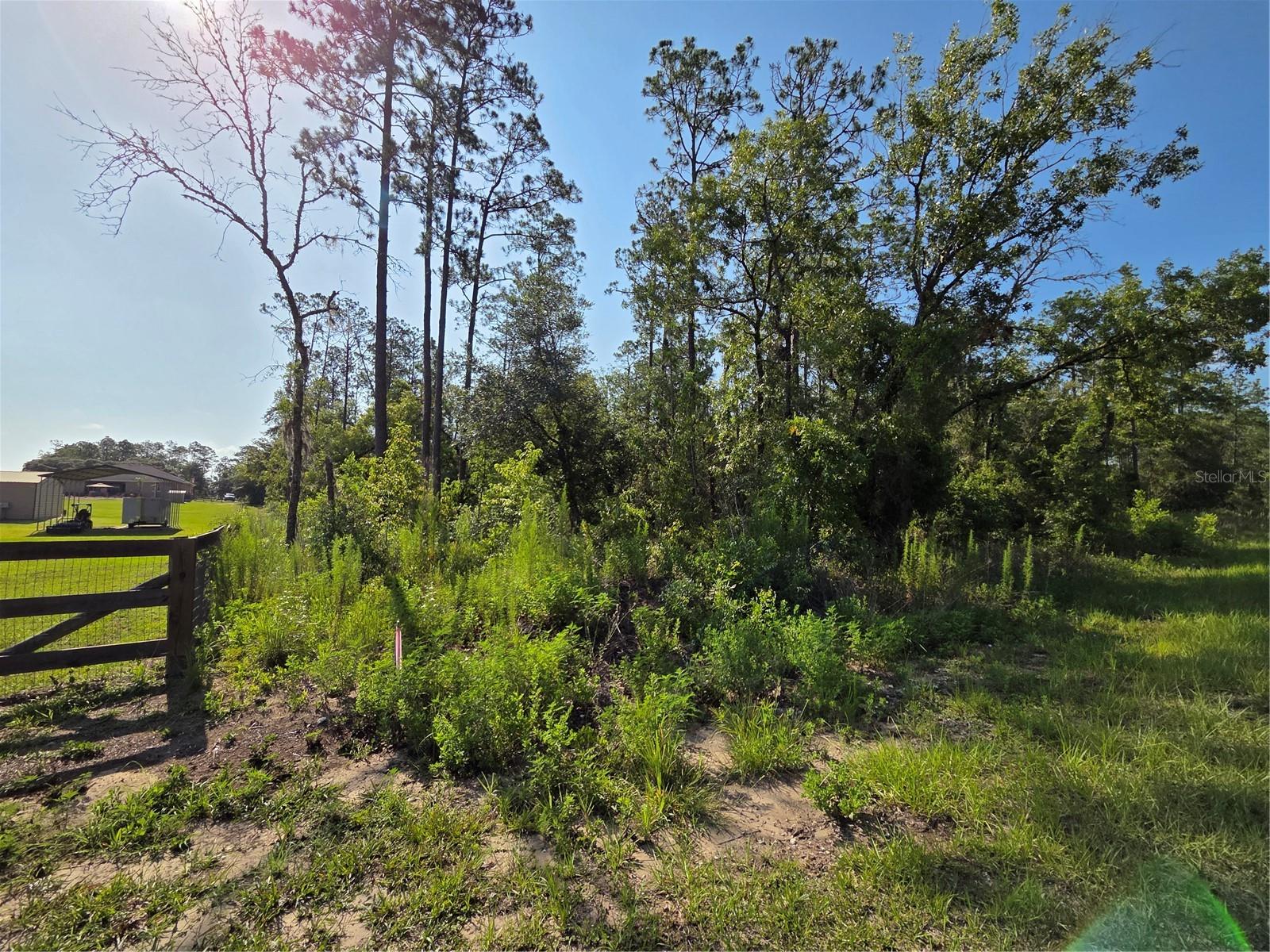 RAINBOW LAKES ESTATE - Land