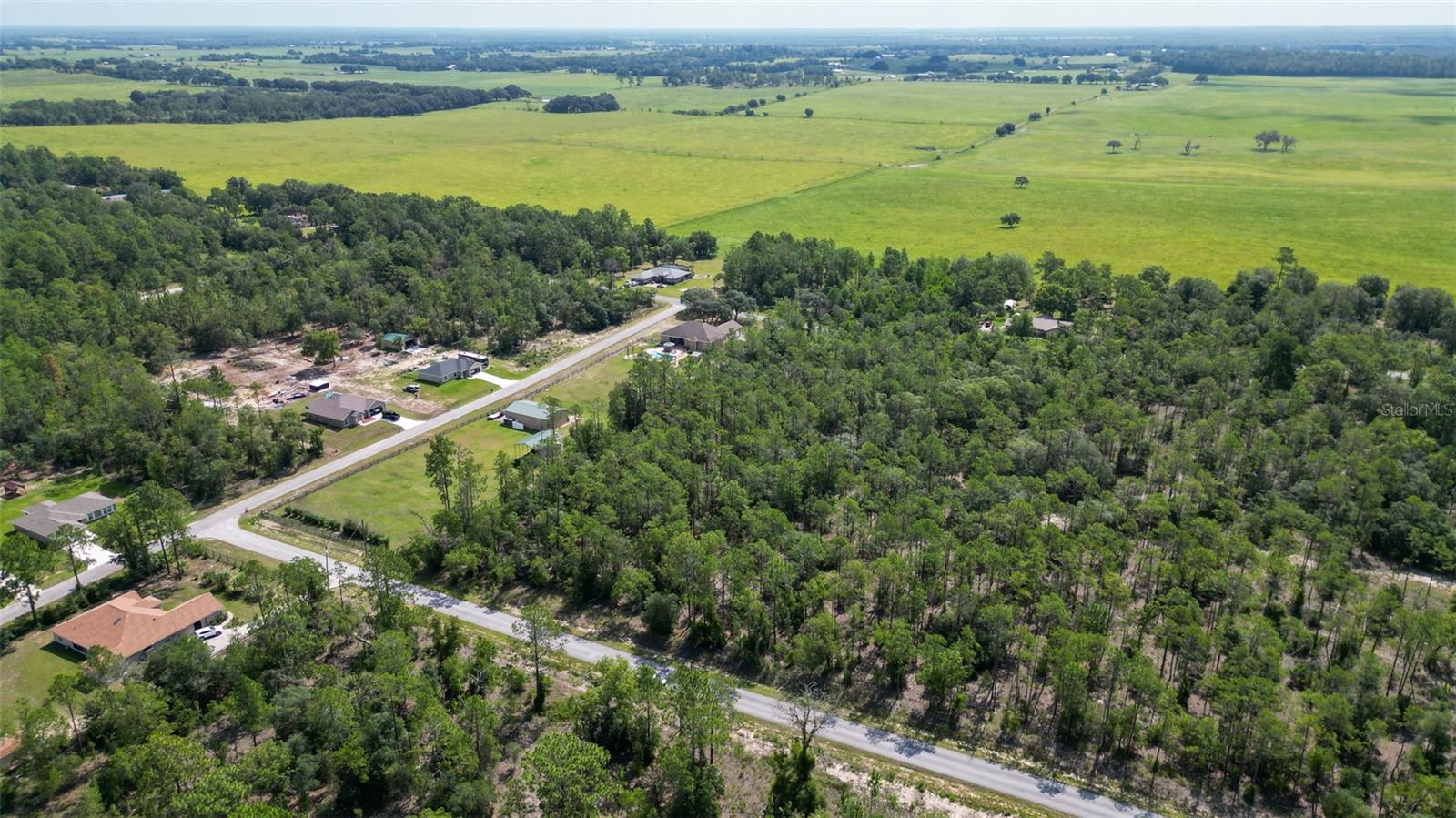 RAINBOW LAKES ESTATE - Land