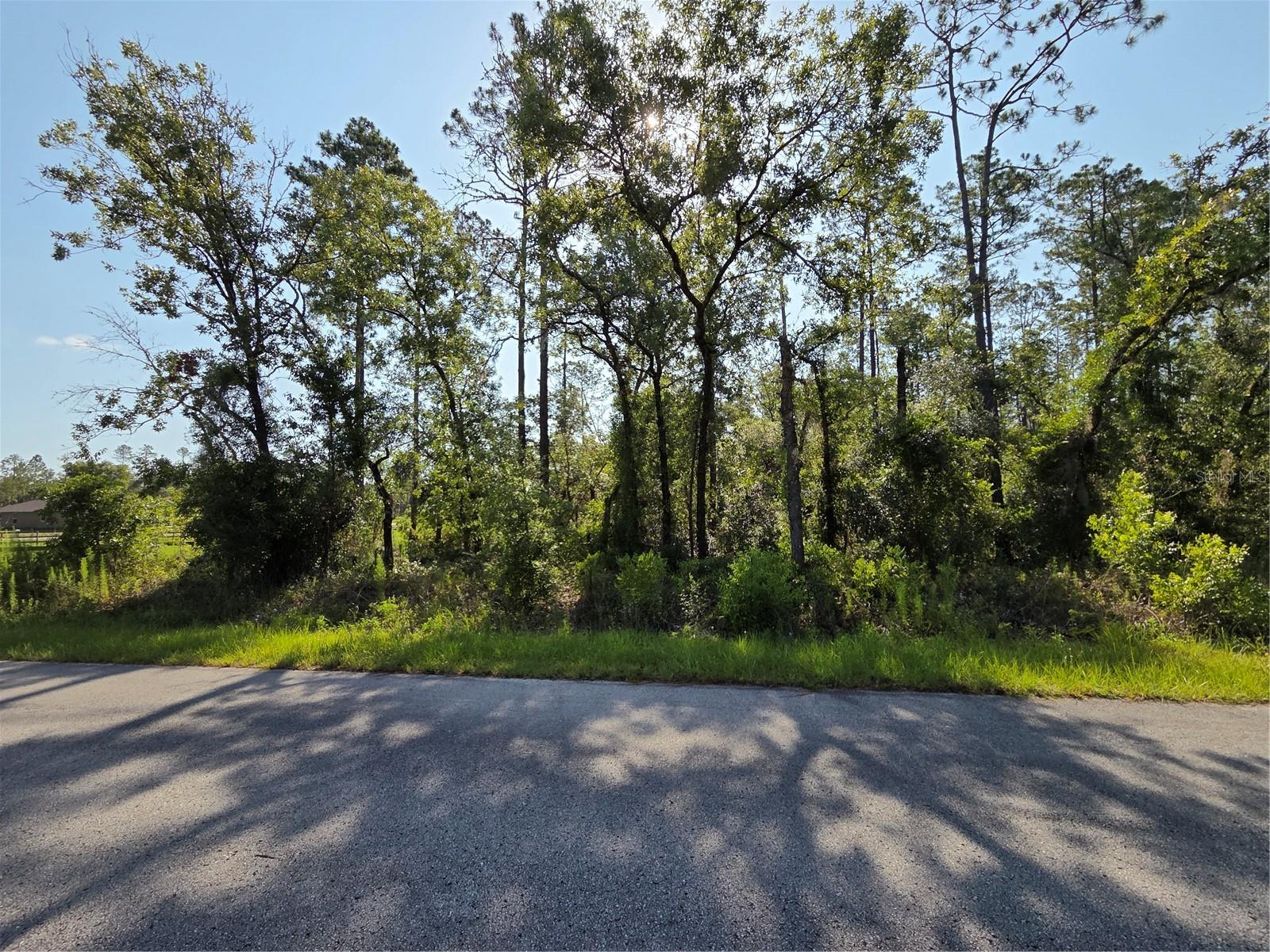 RAINBOW LAKES ESTATE - Land